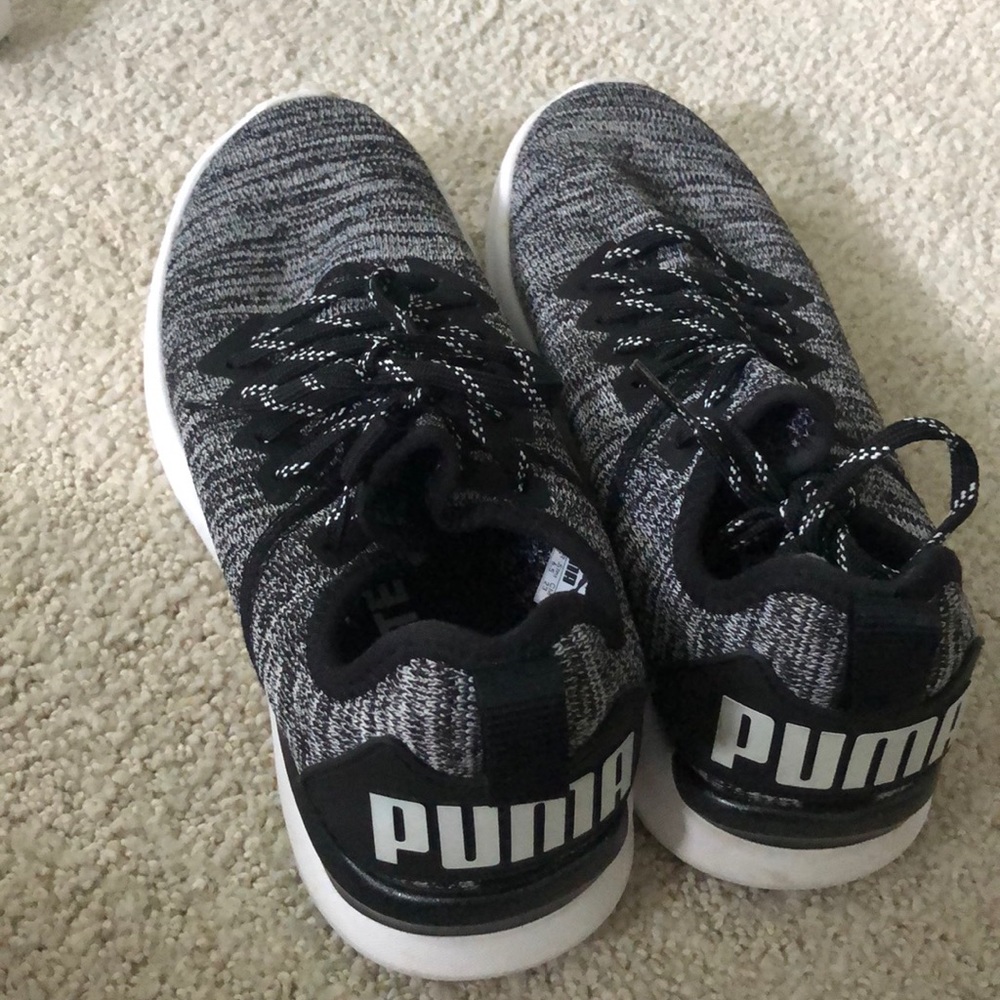 Puma Sneakers